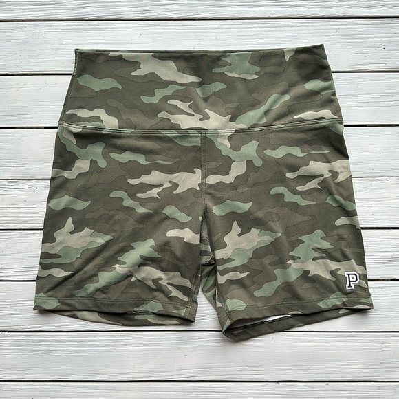 VS PINK Camo High Rise Bike Shorts size L - Picture 1 of 4